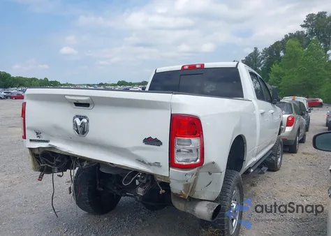 2019 Ram 2500 Big Horn 4X4 6'4 Box z USA, uszkodzony, nr VIN 3C6UR5DL7KG531128